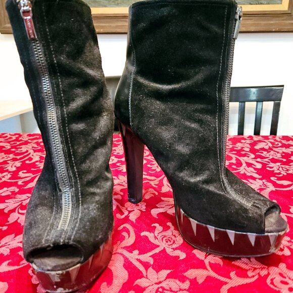 Colin Stuart 5" Platform Ankle Boots - Picture 3 of 5